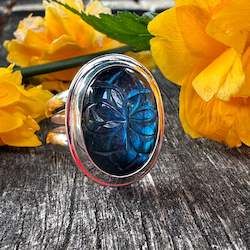 Rings: Carved labradorite ring
