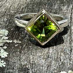 Rings: Peridot ring