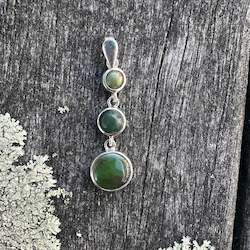 New Zealand Pounamu Greenstone: 3 tier pounamu pendant