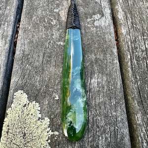 marsden flower greenstone: Long translucent Marsden Flower roimata