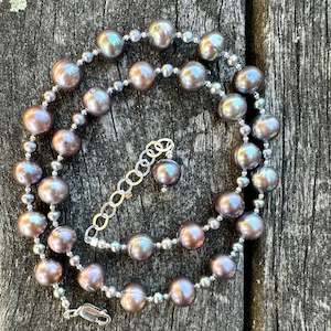 925 Silver: Peacock freshwater pearl necklace