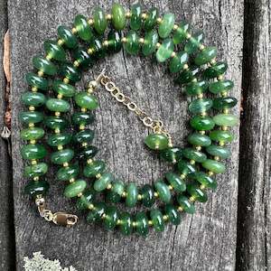 Necklaces: Siberian jade necklace