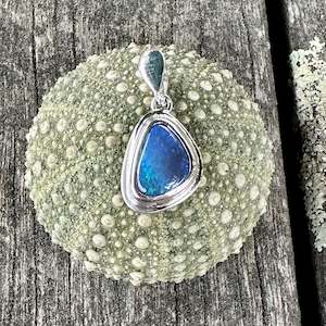 Opal: Australian black opal pendant