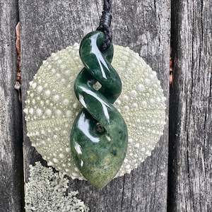 Pounamu New Zealand Taonga: Marsden Flower rau kumara