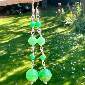 Under 300: Chrysoprase earrings