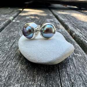 Pearls: 9mm peacock freshwater pearl studs