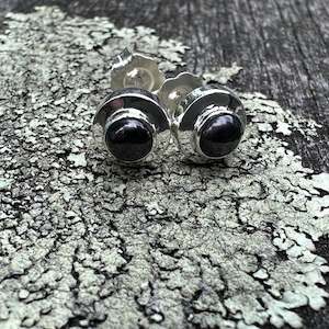 Pearls: 3mm dark freshwater pearl studs