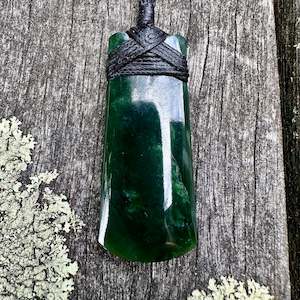 Shop All: Small dark NZ greenstone toki