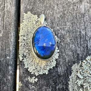 Shop All: Labradorite pendant