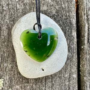 Shop All: Kawa kawa greenstone heart