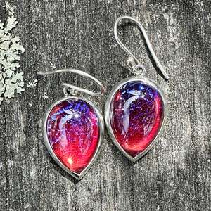 Vintage Glass: Vintage dragons breath earrings