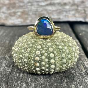 Opal: Australian black opal ring
