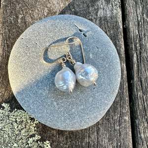 Pearls: South Sea pearl earrings